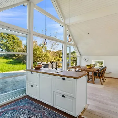 Charming Summer House With Access * Asperup