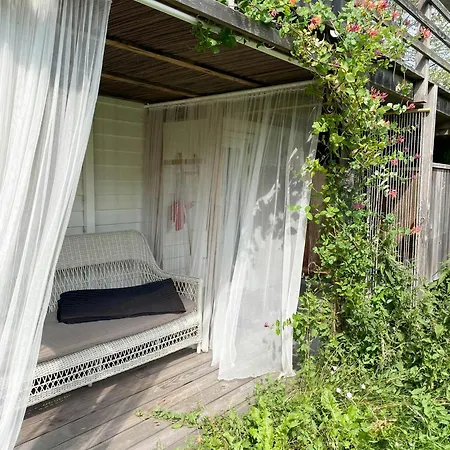 Charming Summer House With Access